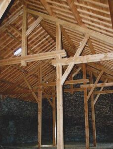 Charpente en bois de la grange